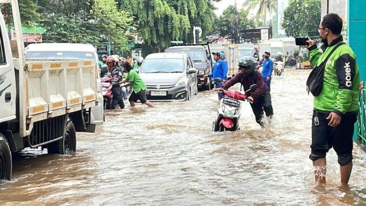 Banjir di Kota Tangerang Selatan tanggal 08 Maret 2025