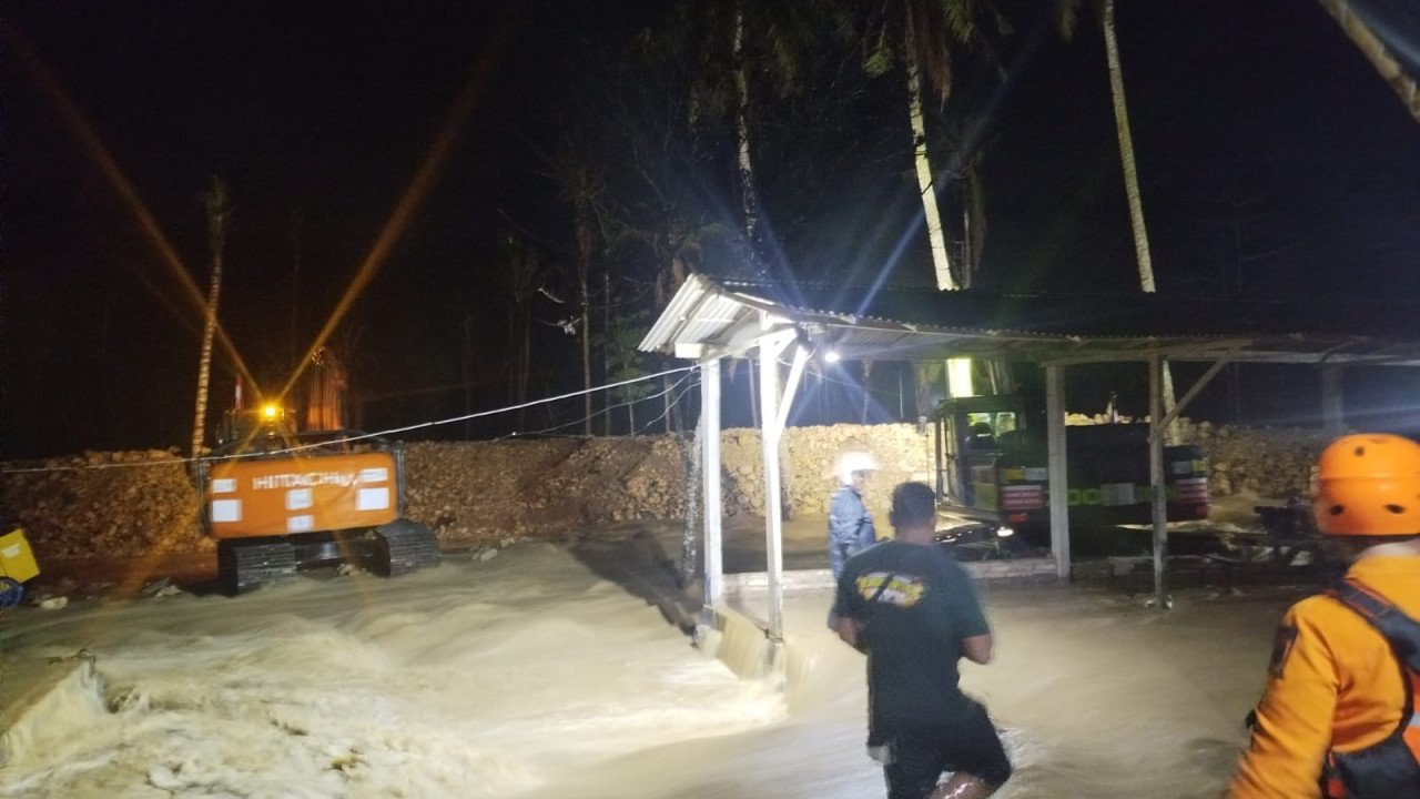 Banjir Kali Temon Trenggalek tanggal 19 Agustus 2025